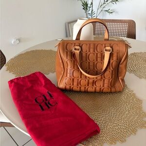 Carolina Herrera Tan Andy 7 Handbag.Excellent condition.Pre loved.